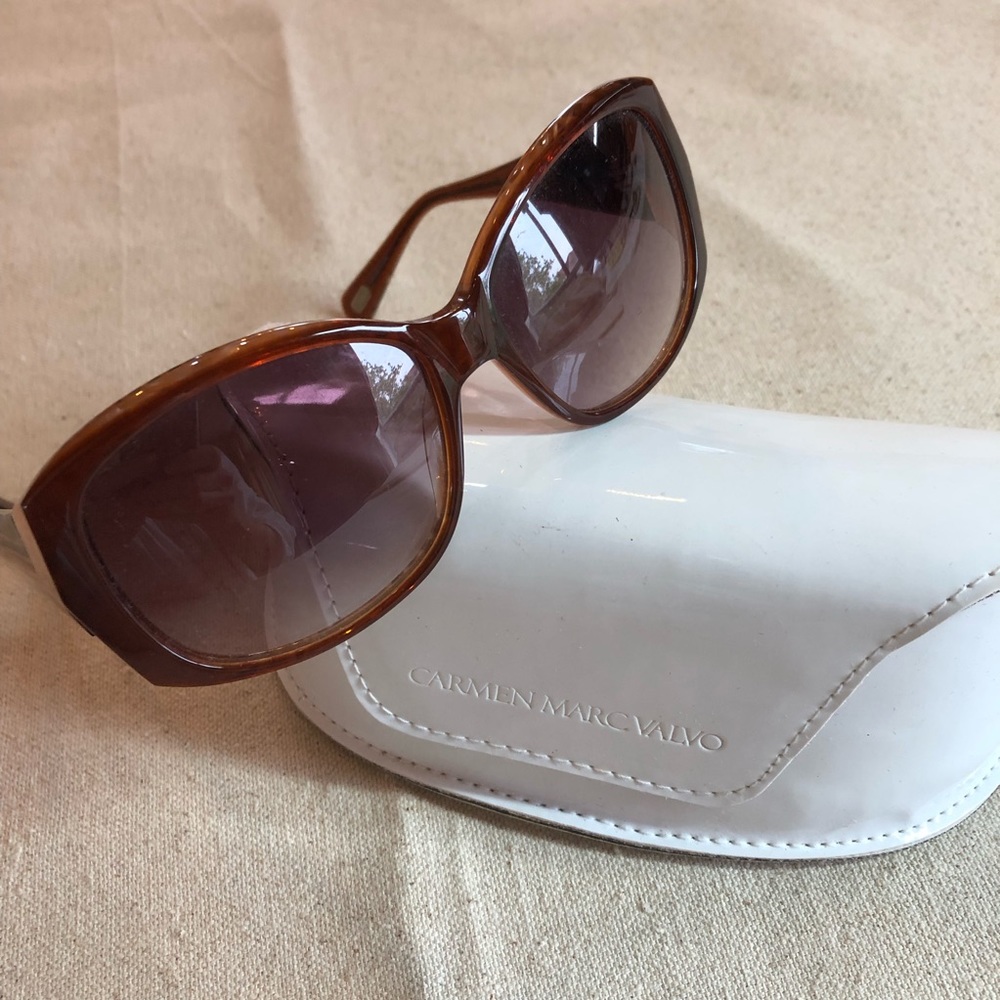 Carmen Marc Valvo sunglasses with case
